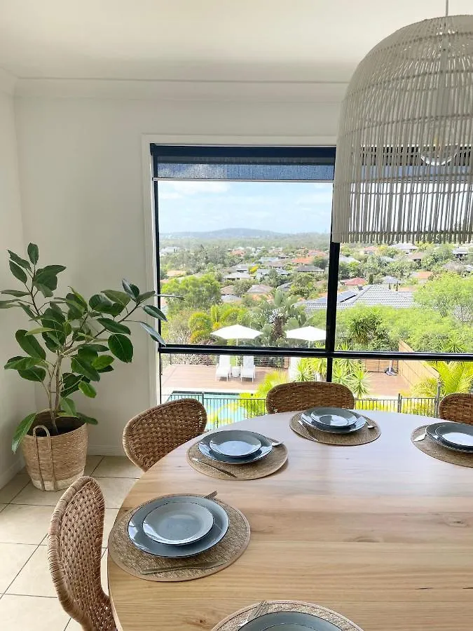 Gold Coast Uninterrupted Uphill View & Big Pool Villa 0*, Gold Coast Australia